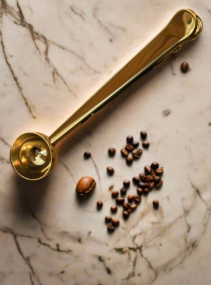 The 2 in 1 Coffee Scoop Clip